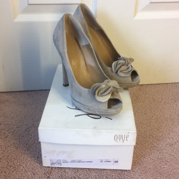 Ovye high heel suede pumps with flower detail - Picture 5 of 5
